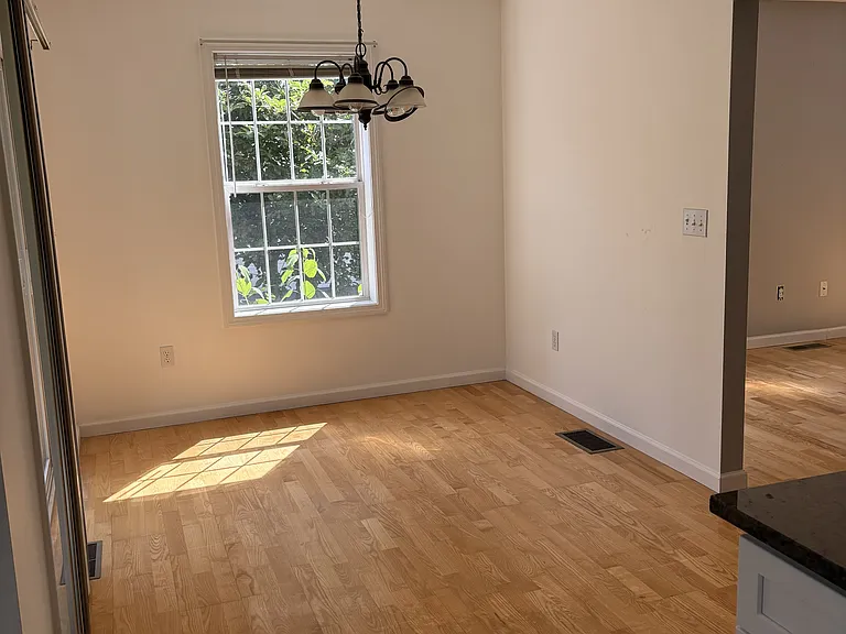 235 High St — Photo 10