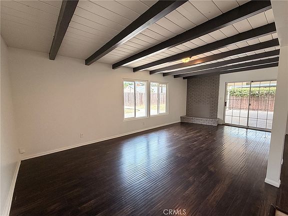 5th image of 7943 Newcastle Ave