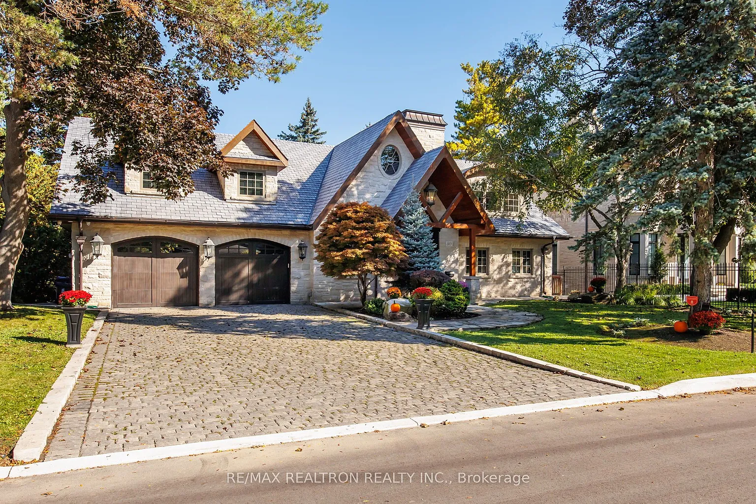 80 Forest Grove Dr photo 1
