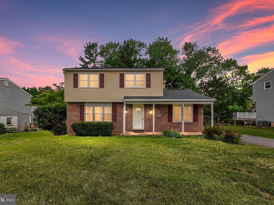 1st image of 521 Hemingway Dr