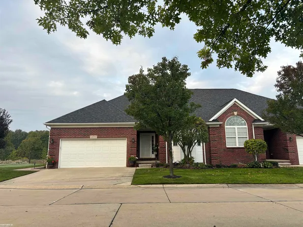 44168 Astro Dr #180, Sterling Heights, MI 48314