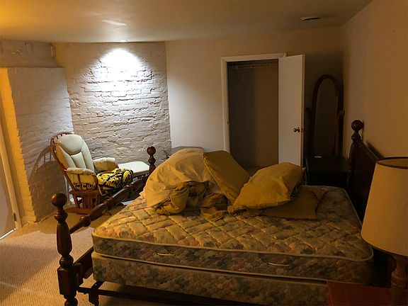 2nd image of 704 Penn St #9