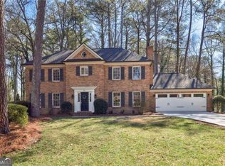 75 Shadow Lake Dr SW, Lilburn, GA 30047