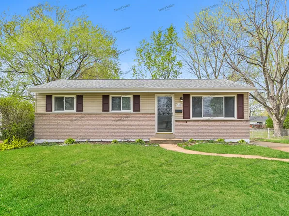 1835 Shirlene Dr, Florissant, MO 63031
