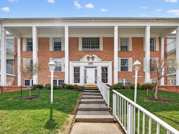 5679 Monroe St #1118, Sylvania, OH 43560