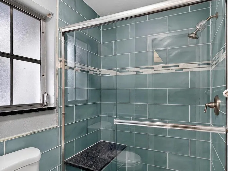423 Pine Tree Ct #23 — Photo 15
