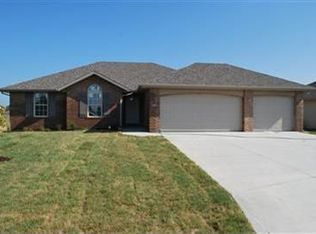 2113 E Davidson St, Republic, MO 65738