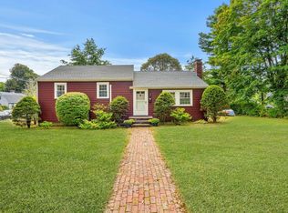 100 Village St, Marblehead, MA 01945