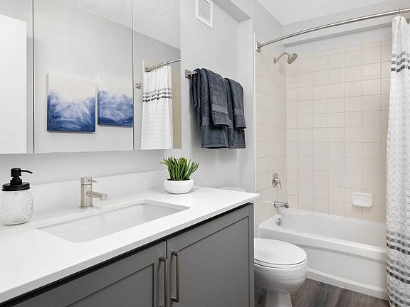 3rd image of 450 E Benton Pl #3606