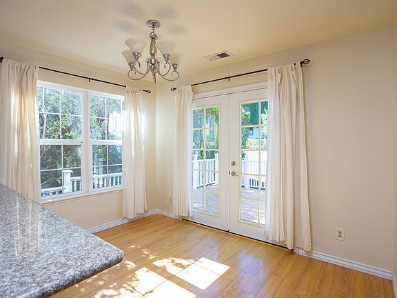 5th image of 1360 Cora Ln