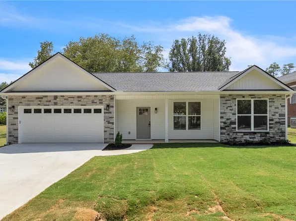 203 Saluda St, Belton, SC 29627