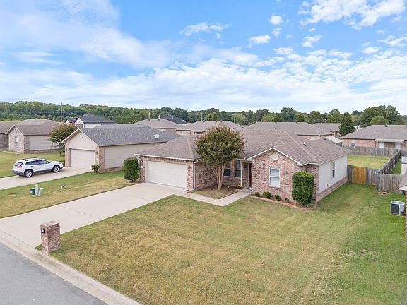 5th image of 16 Mill Creek Dr