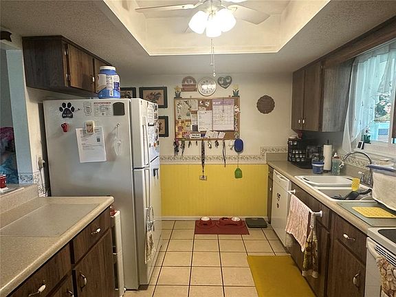 4th image of 10061 SW 88th Ct