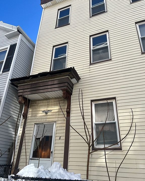 1st image of 8 Glover Ct