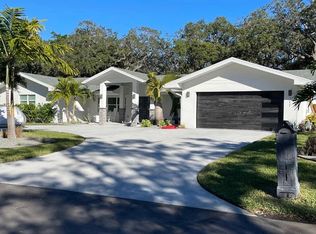 311 Crestwood Ln, Largo, FL 33770