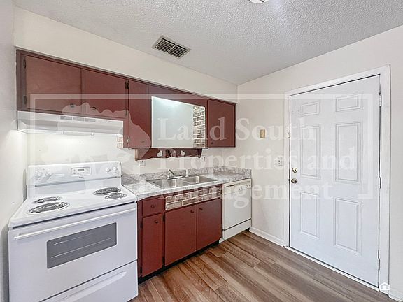 5th image of 114 Rosalynn Cir
