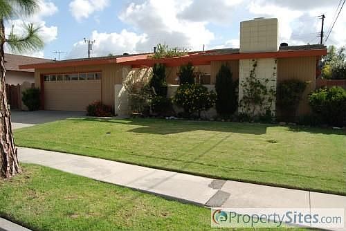 4th image of 15072 Sevilla Cir