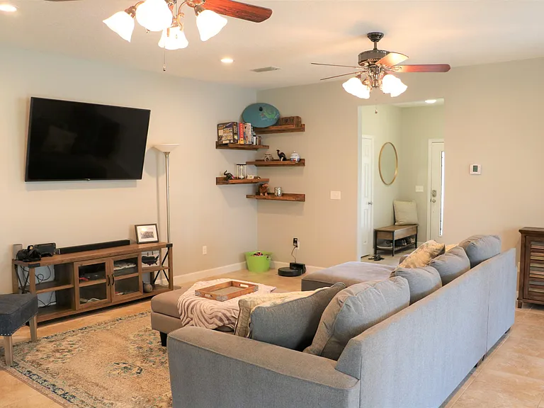 210 Michael Ave — Photo 10