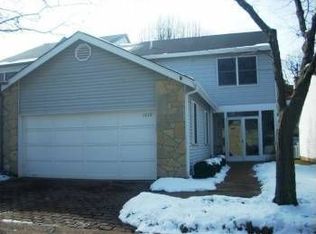 1539 Charlemont Dr, Chesterfield, MO