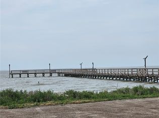 227 Palmetto Point Rd, Rockport, TX 78382