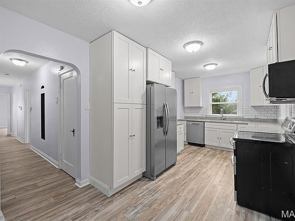 4th image of 915 N 17th St