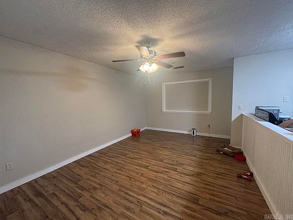 3rd image of 701 Pattywood Dr