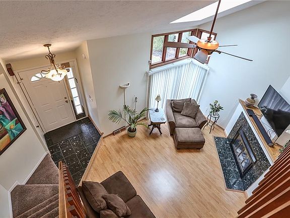 4th image of 29 Old Winding Ln