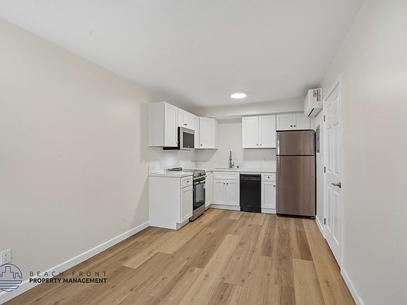 2nd image of 1475 Pine Ave APT 7