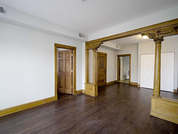3rd image of 5117 N Western Ave APT 2
