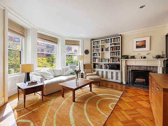 2nd image of 31 Pierrepont St APT 3A