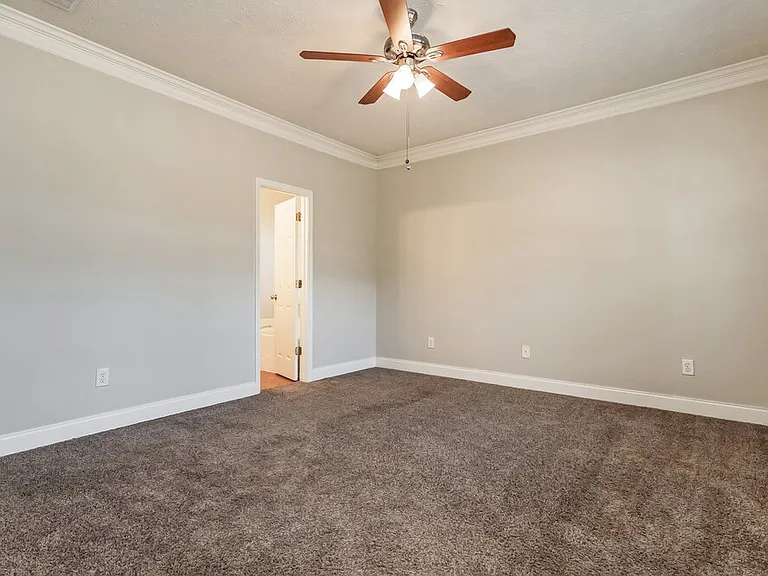 4100 Springvale Way — Photo 11