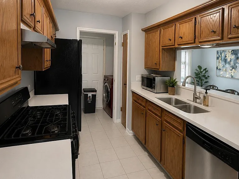 1502 Sudbury Dr — Photo 5