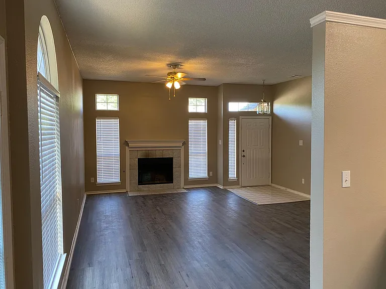 1530 Winslow Ln — Photo 15