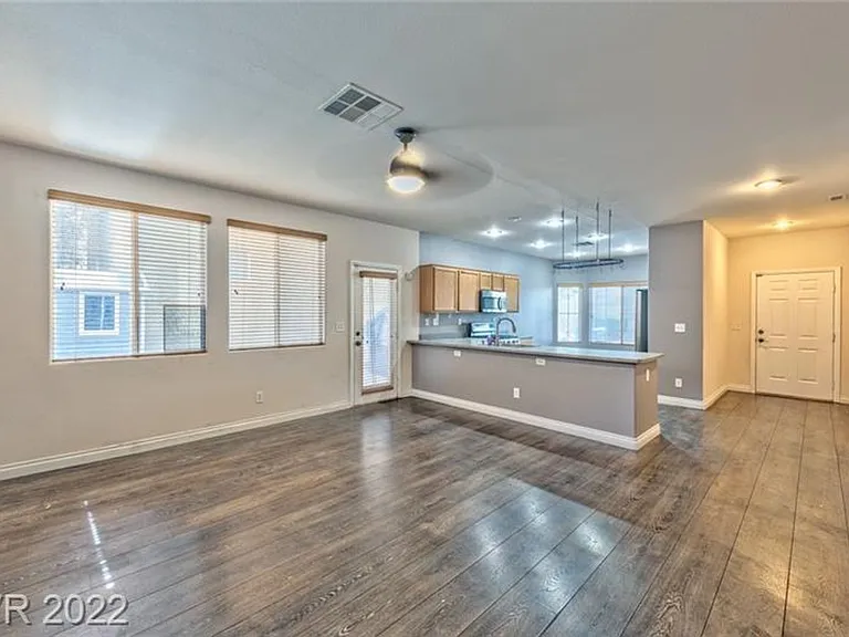 9501 Wooded Heights Ave — Photo 5