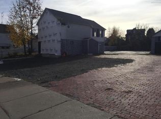 77-79 Fallbrook St, Carbondale, PA 18407