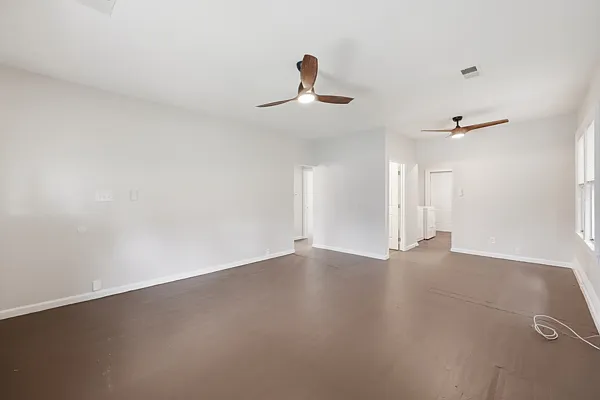 416 Kentucky Ct — Photo 6