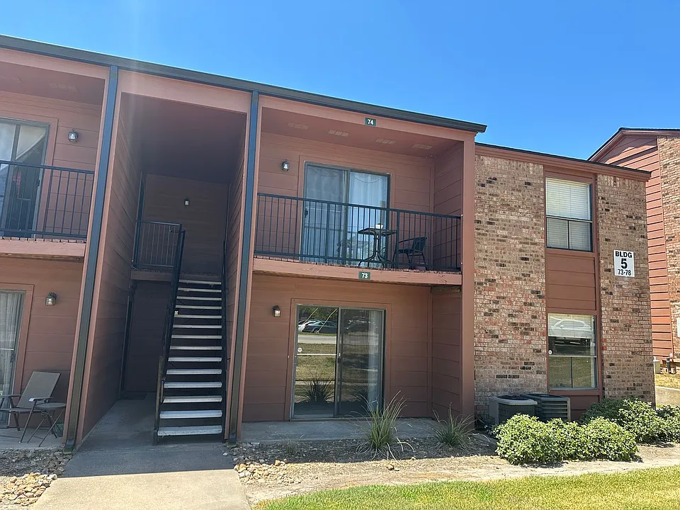 904 University Oaks Blvd #73