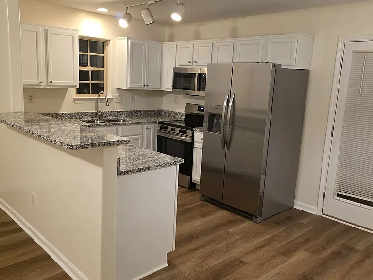 1085 Winding Oak Trl — Photo 4
