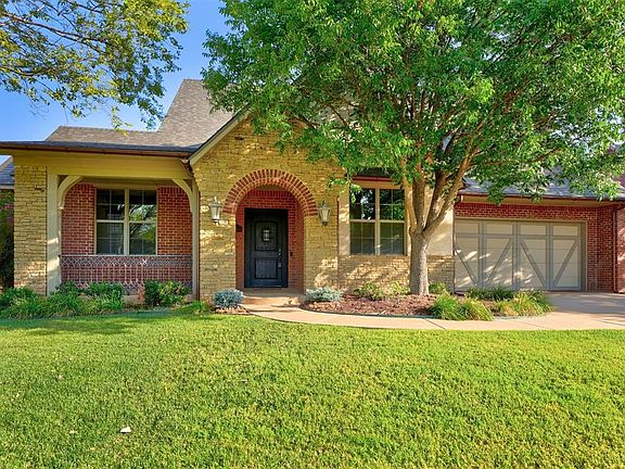 3rd image of 2833 Silvercliffe Dr