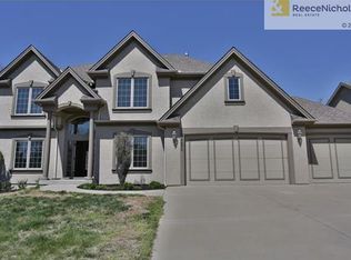 14690 NW 66th St, Parkville, MO 64152