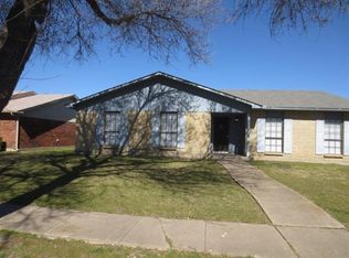 3467 Livingston Ln, Carrollton, TX 75007
