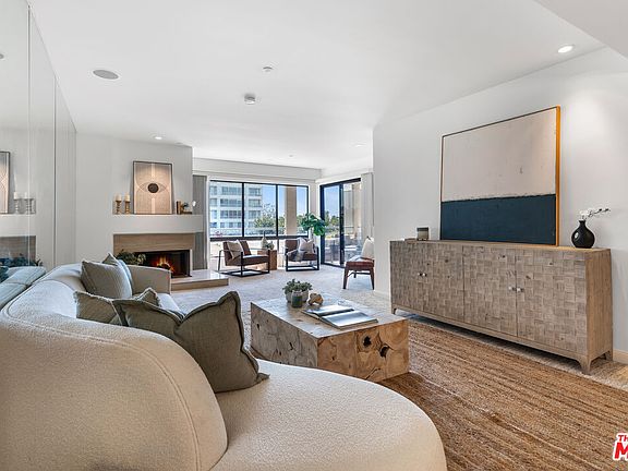 4th image of 150 Ocean Park Blvd Unit 429