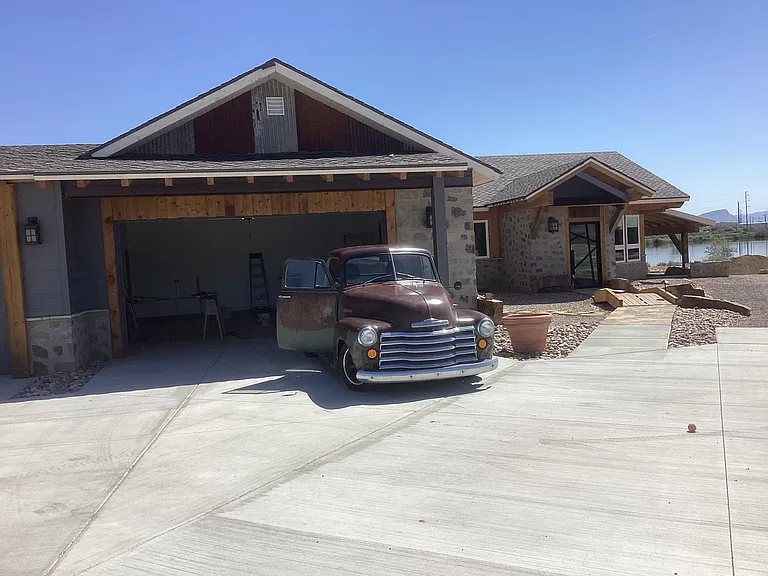 2087 Kedrowski Ct — Photo 10