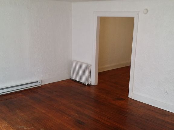 3rd image of 3020 Davis St #A