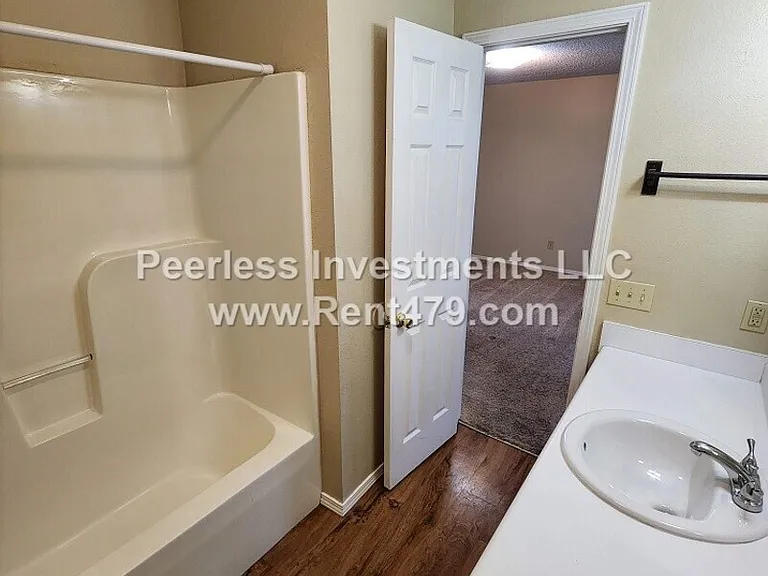 505 4th Ave SW — Photo 23