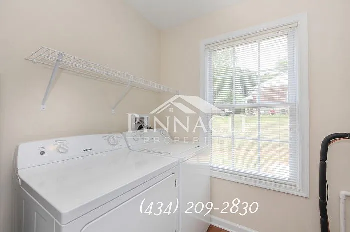 2313 Acorn St #B — Photo 7