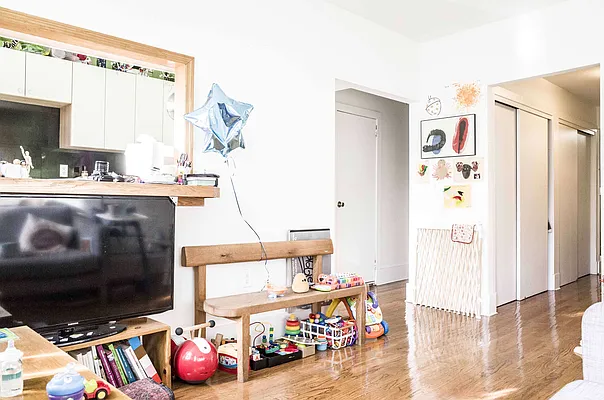 Rented by In Haus LLC | media 23