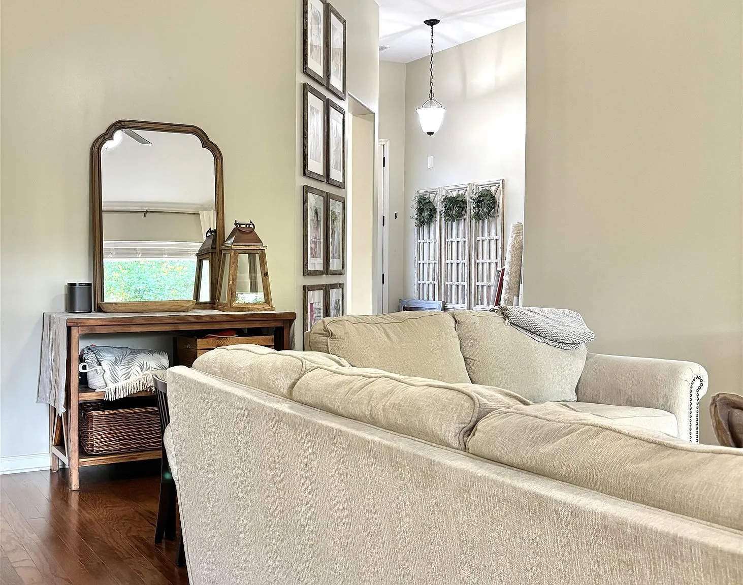 3 bed, 2.0 bath, 2266 sqft, $2,800 — Photo 4
