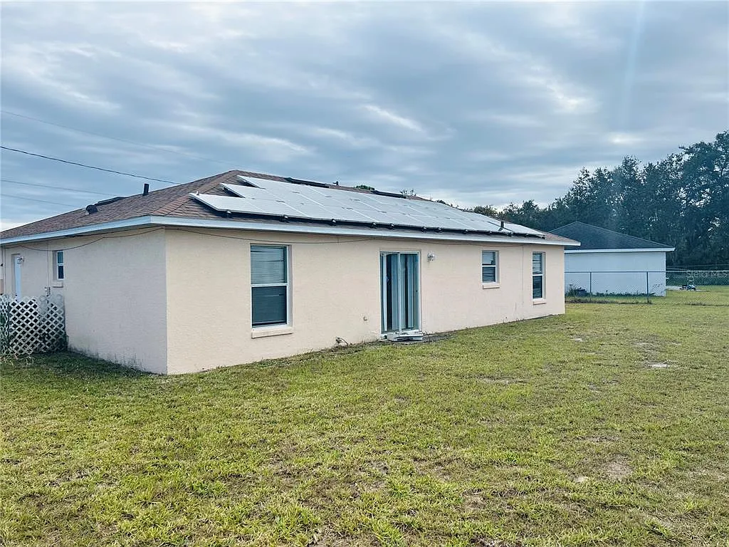 3 bed, 2.0 bath, 1209 sqft, $1,600 — Photo 3