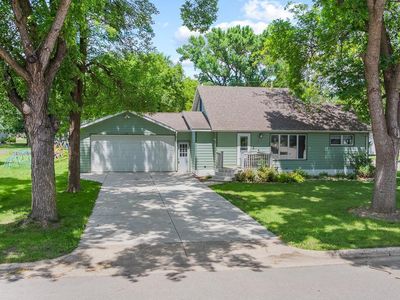 185 E Prairie St, Cottonwood, MN, 56229